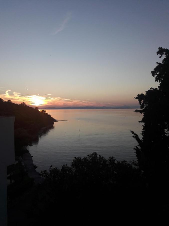 Apartment Riko - Accomodation "With" The Adriatic Sea Kampor المظهر الخارجي الصورة